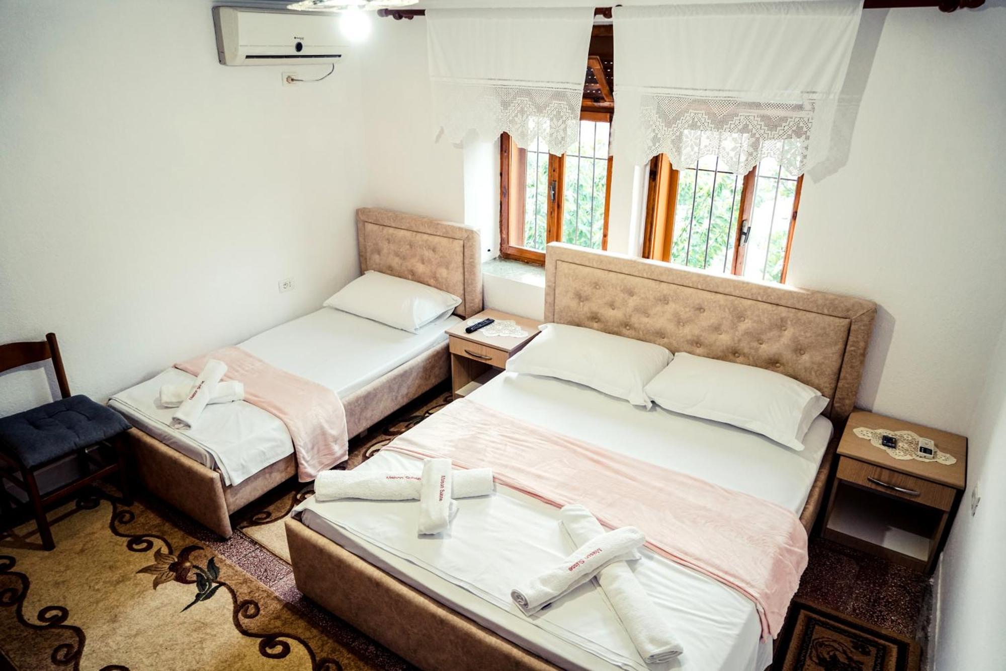Guesthouse Arber Gjirokastër Eksteriør billede